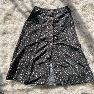 Black floral button up midi skirt - XS